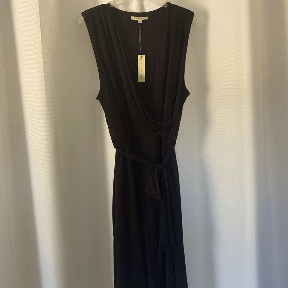 Perfect little black dress , size 2x with a attached belt.